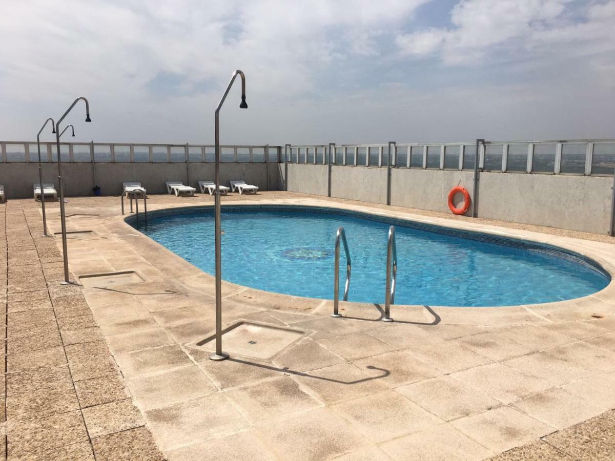 Pisos Con Piscina De Temporada Corta Estancia マドリード エクステリア 写真
